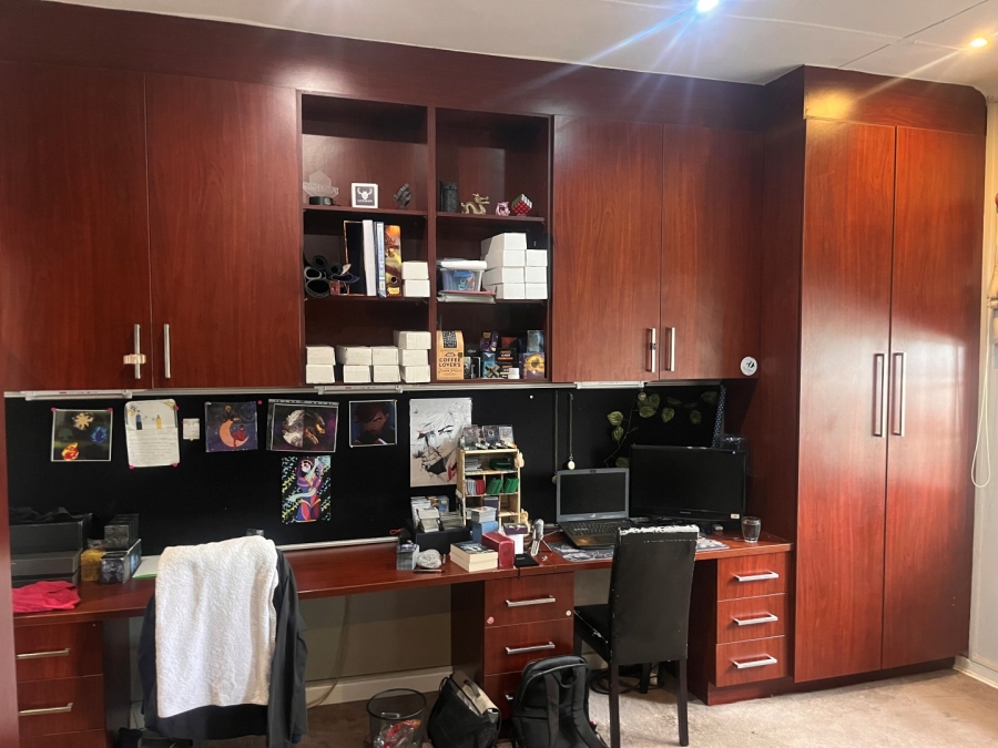 4 Bedroom Property for Sale in Sydenham Gauteng