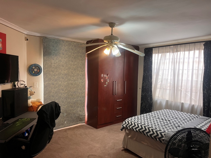 4 Bedroom Property for Sale in Sydenham Gauteng