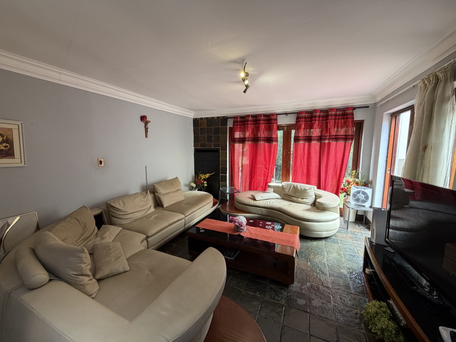 4 Bedroom Property for Sale in Eldo Glen Gauteng