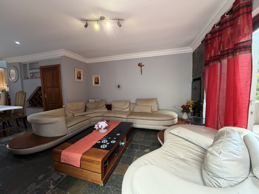 4 Bedroom Property for Sale in Eldo Glen Gauteng