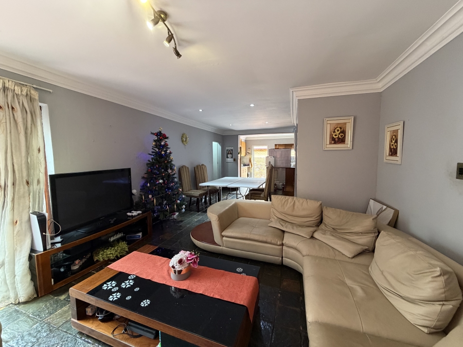 4 Bedroom Property for Sale in Eldo Glen Gauteng