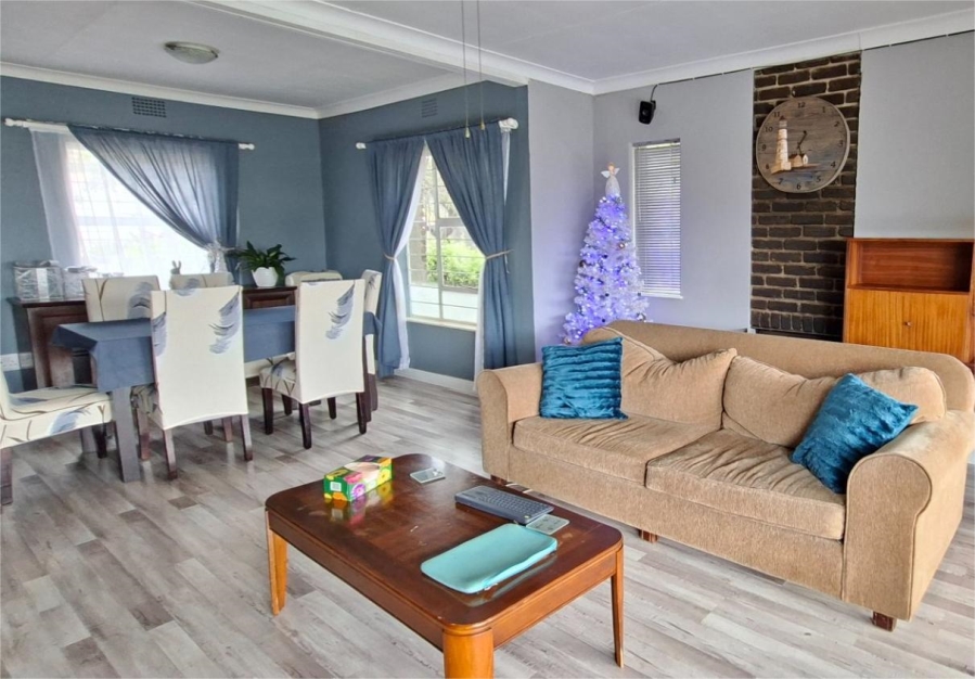 3 Bedroom Property for Sale in Breaunanda Gauteng