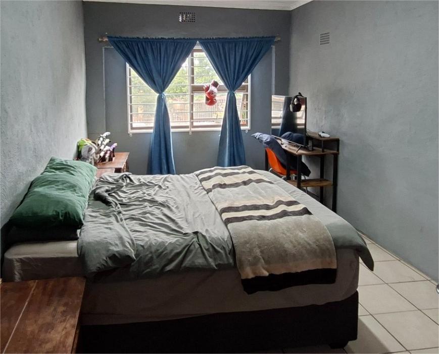 3 Bedroom Property for Sale in Breaunanda Gauteng