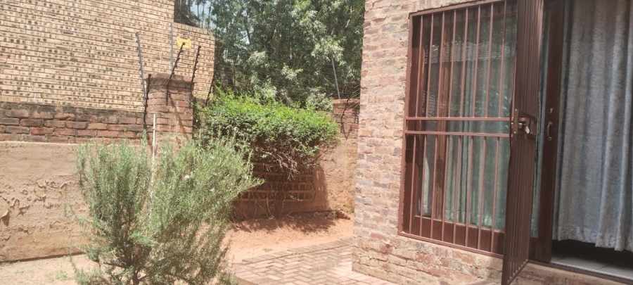 To Let 2 Bedroom Property for Rent in Willowbrook Gauteng