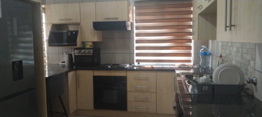 To Let 2 Bedroom Property for Rent in Willowbrook Gauteng