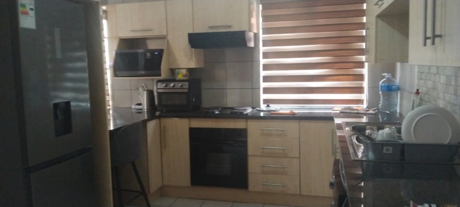 To Let 2 Bedroom Property for Rent in Willowbrook Gauteng
