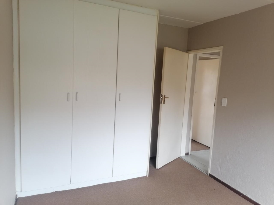 To Let 2 Bedroom Property for Rent in Amorosa Gauteng
