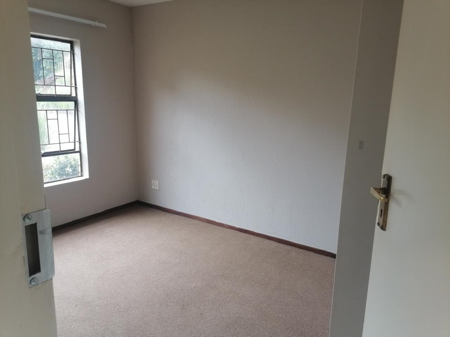 To Let 2 Bedroom Property for Rent in Amorosa Gauteng