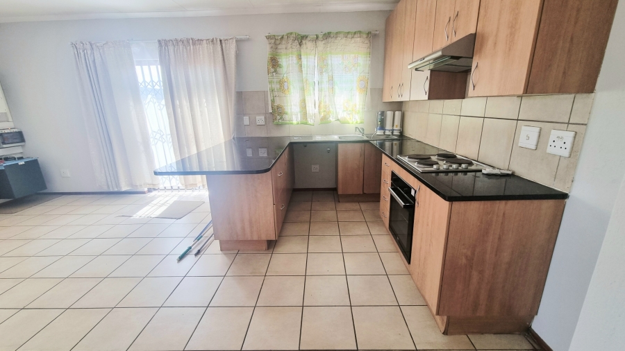 3 Bedroom Property for Sale in Noordwyk Gauteng