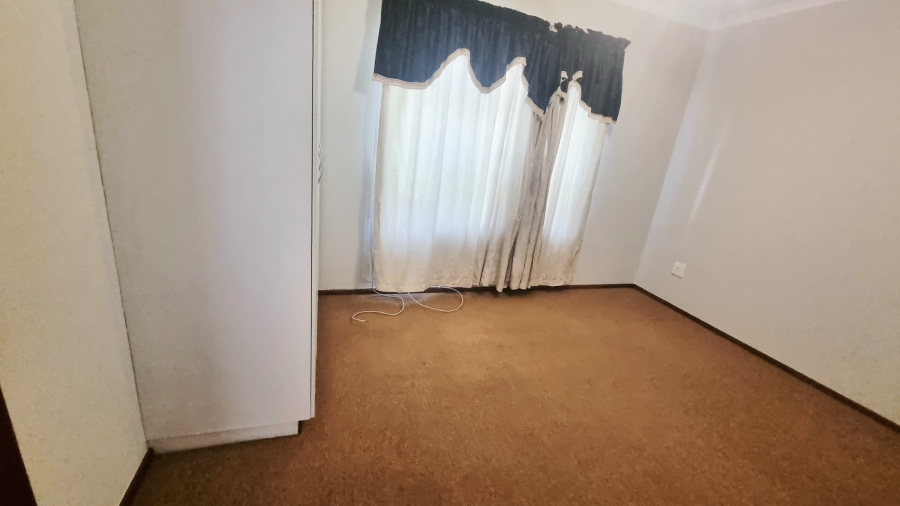 3 Bedroom Property for Sale in Noordwyk Gauteng