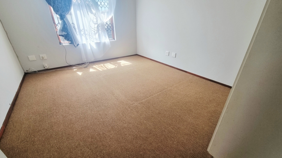 3 Bedroom Property for Sale in Noordwyk Gauteng