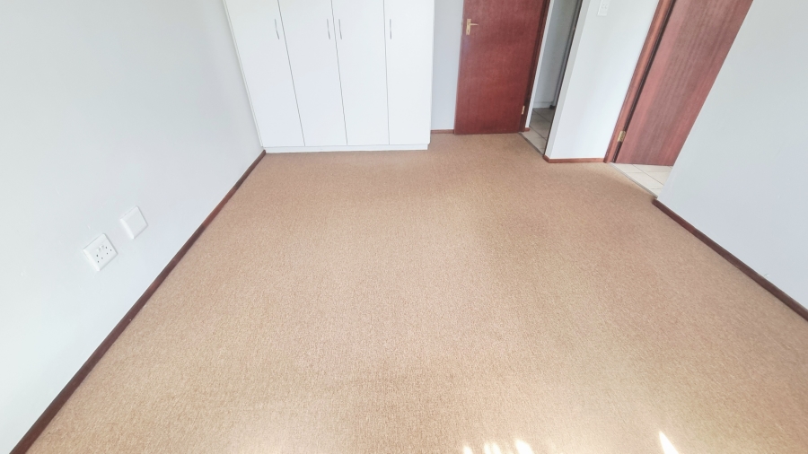 3 Bedroom Property for Sale in Noordwyk Gauteng