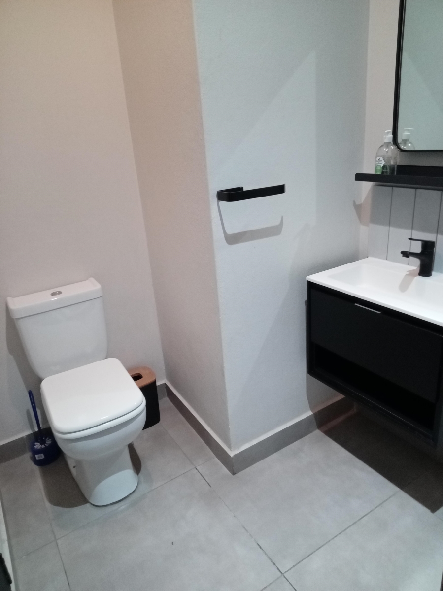 To Let 1 Bedroom Property for Rent in Sandton Central Gauteng