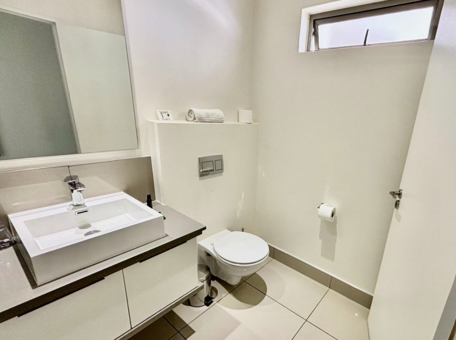 To Let 2 Bedroom Property for Rent in Rosebank Gauteng