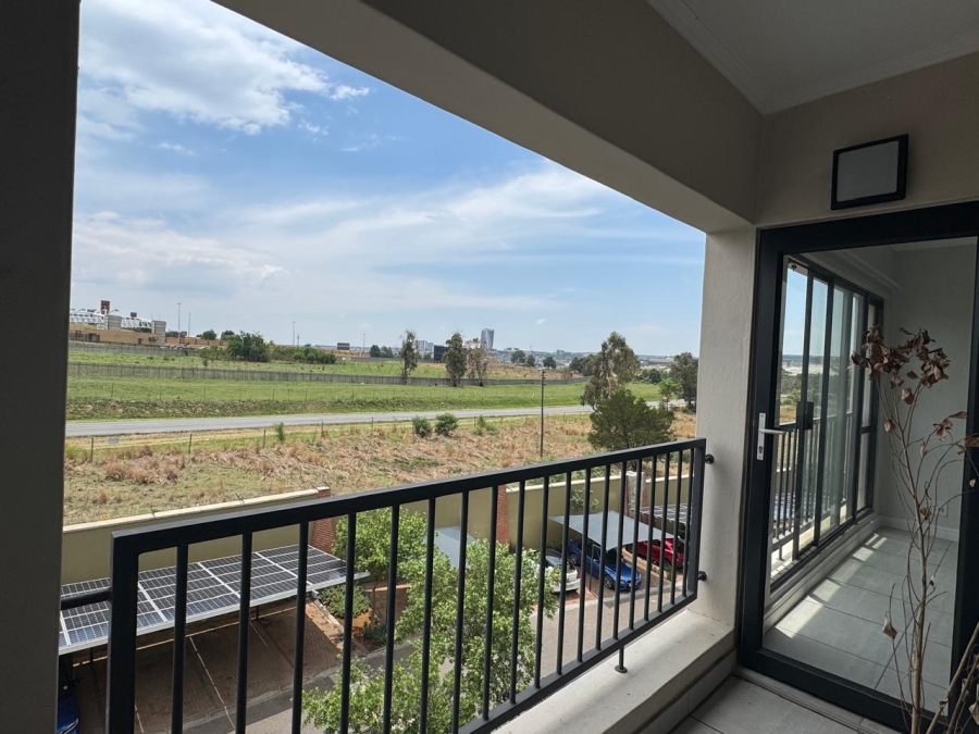 To Let 1 Bedroom Property for Rent in Waterfall Gauteng