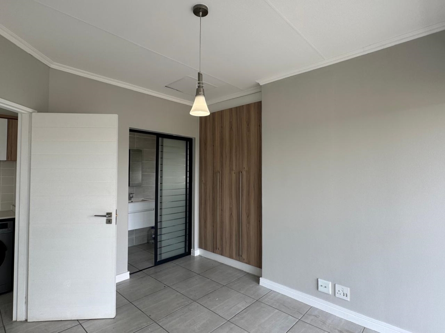 To Let 1 Bedroom Property for Rent in Waterfall Gauteng