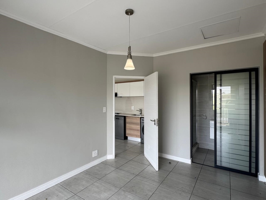 To Let 1 Bedroom Property for Rent in Waterfall Gauteng