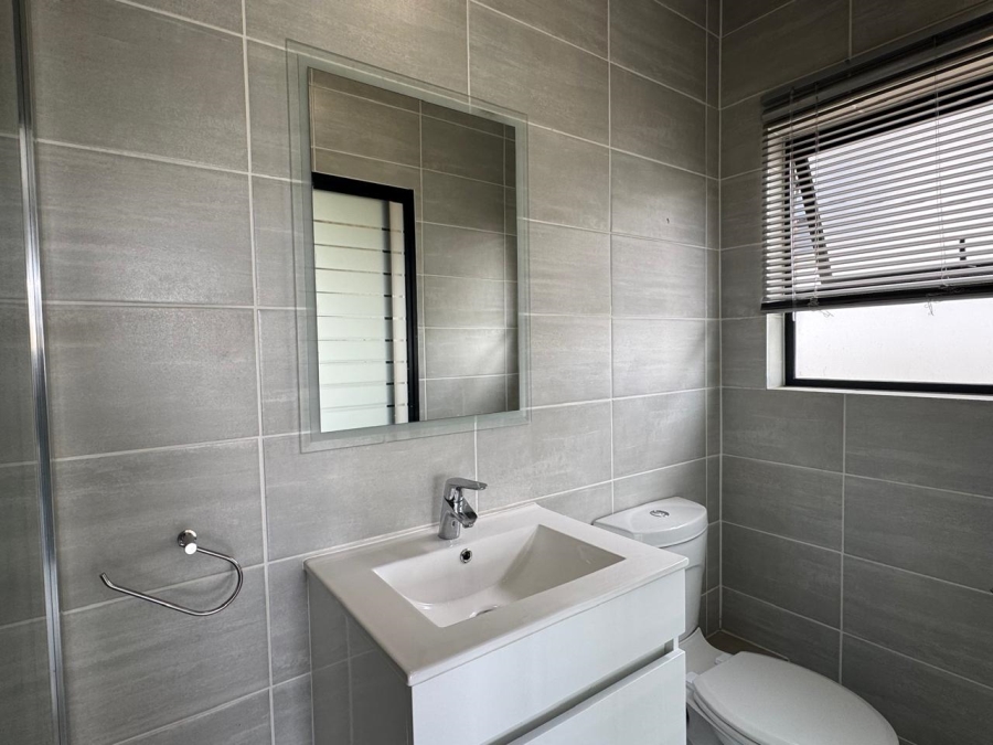 To Let 1 Bedroom Property for Rent in Waterfall Gauteng