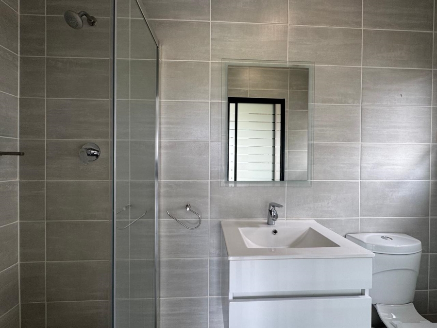 To Let 1 Bedroom Property for Rent in Waterfall Gauteng