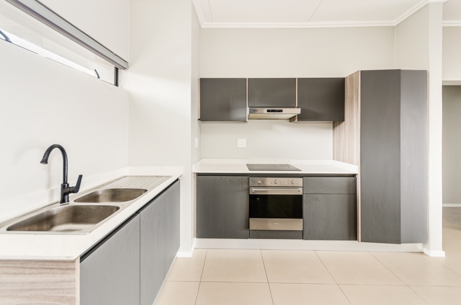 To Let 2 Bedroom Property for Rent in Bryanston Gauteng