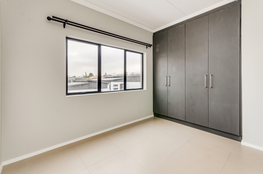 To Let 2 Bedroom Property for Rent in Bryanston Gauteng