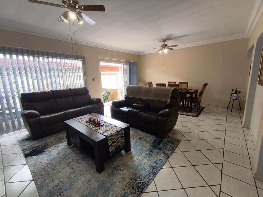 4 Bedroom Property for Sale in New Redruth Gauteng