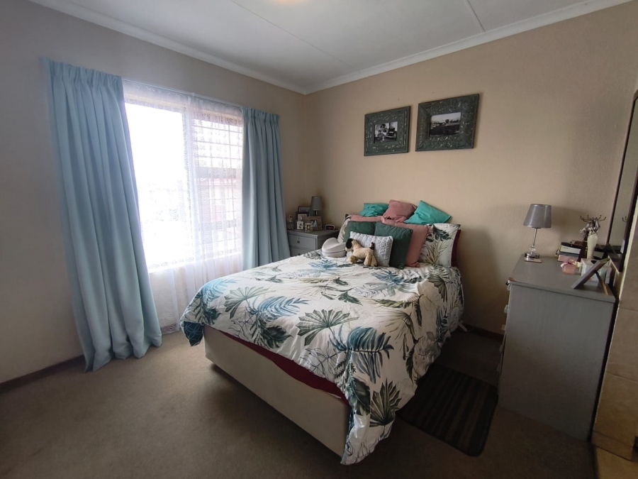 3 Bedroom Property for Sale in New Market Park Gauteng