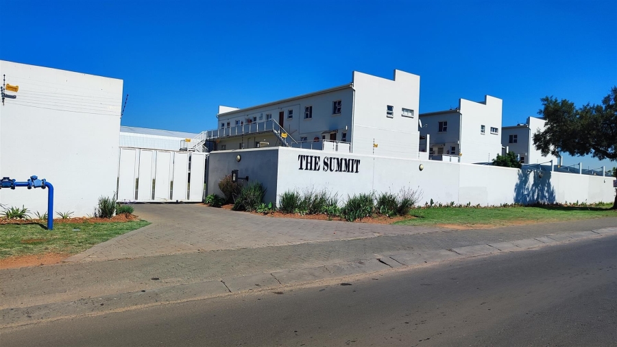 2 Bedroom Property for Sale in Mayberry Park Gauteng