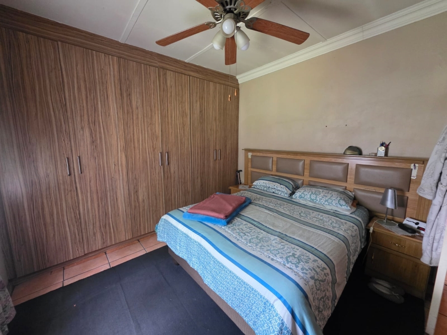 3 Bedroom Property for Sale in Vanderbijlpark Cw 6 Gauteng