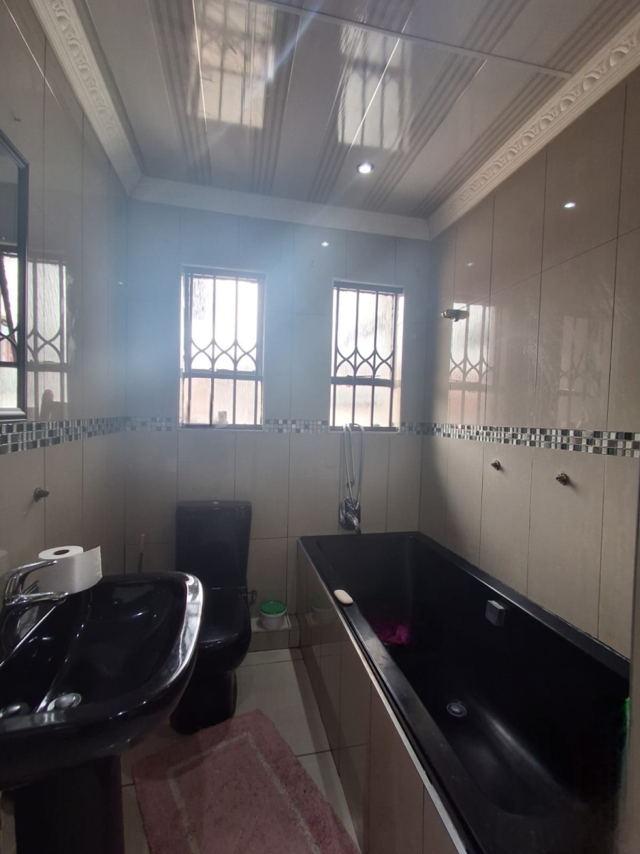 4 Bedroom Property for Sale in Meyerton Park Gauteng