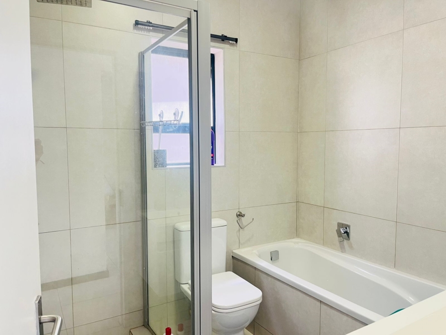 To Let 2 Bedroom Property for Rent in Fourways Gauteng