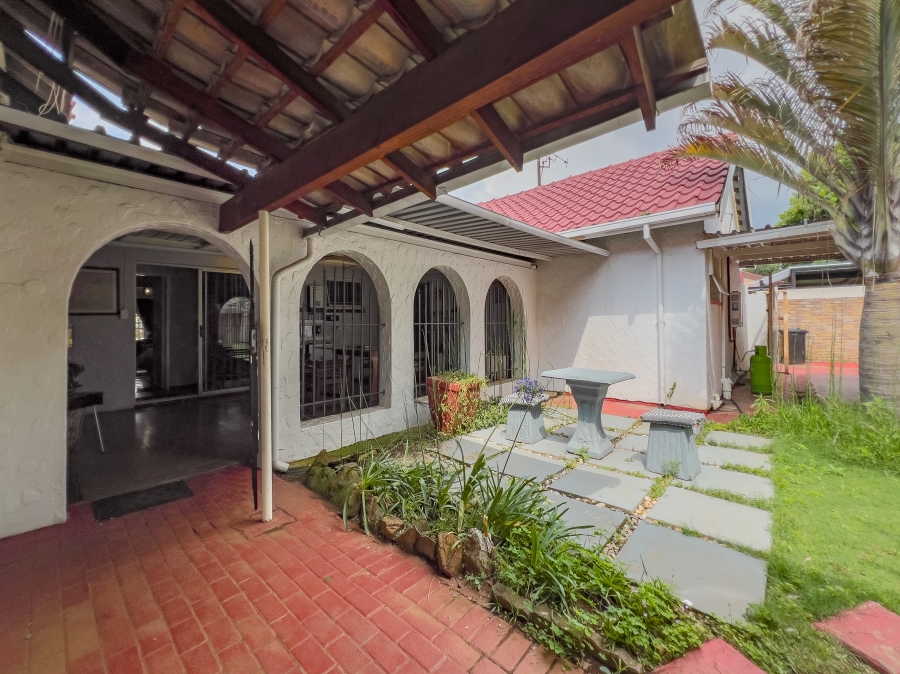 1 Bedroom Property for Sale in Nimrod Park Gauteng