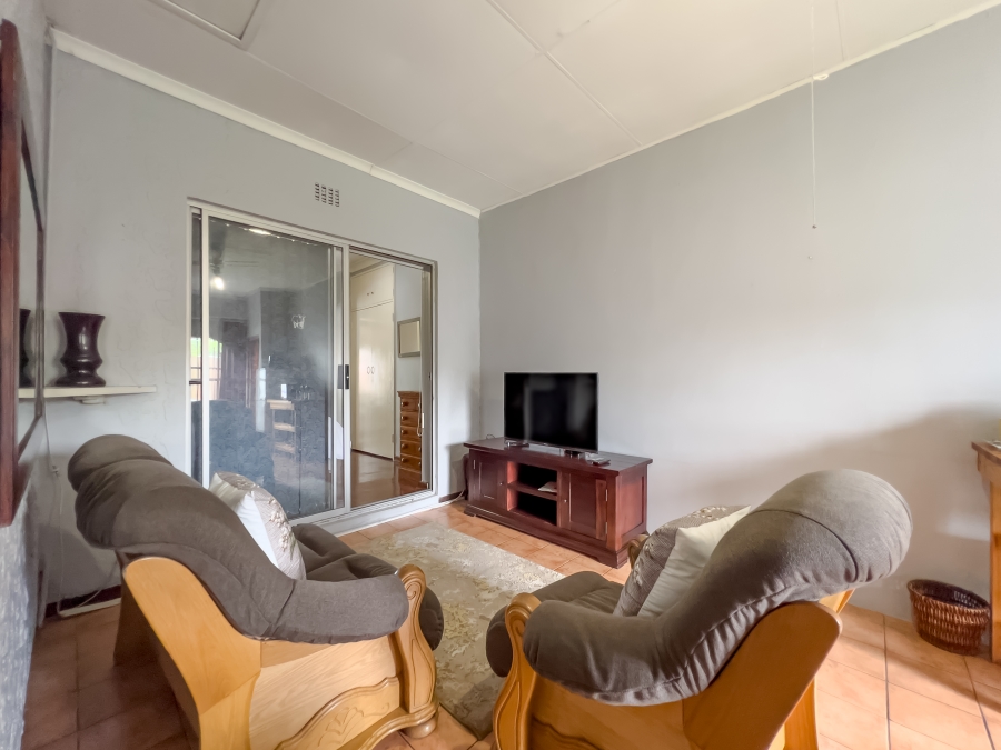 1 Bedroom Property for Sale in Nimrod Park Gauteng