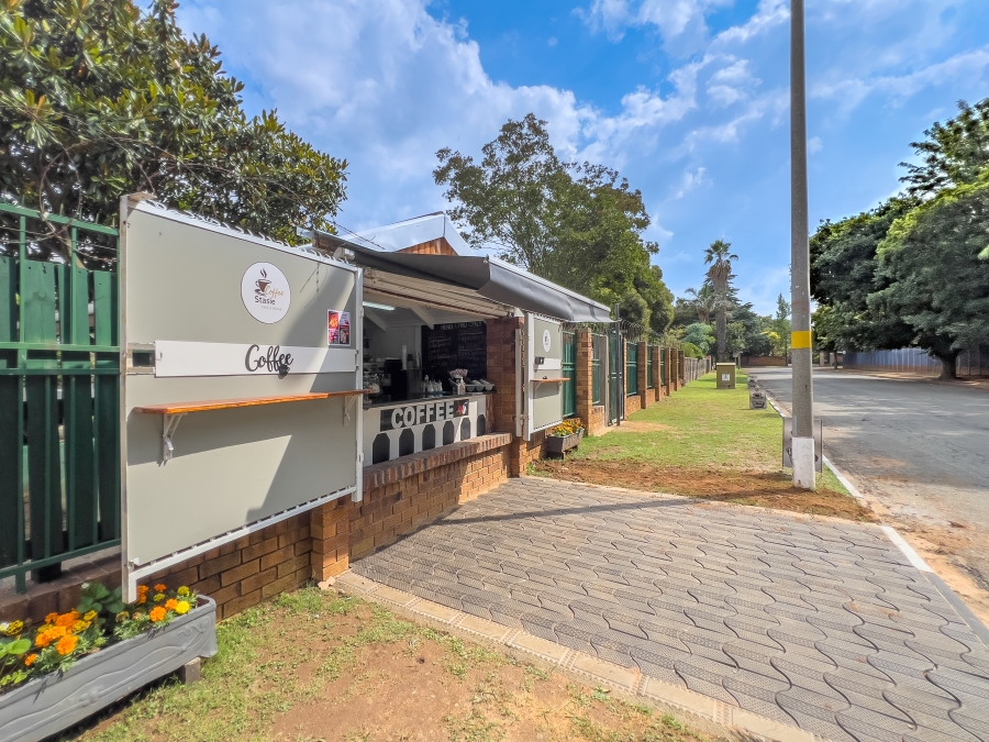 1 Bedroom Property for Sale in Nimrod Park Gauteng