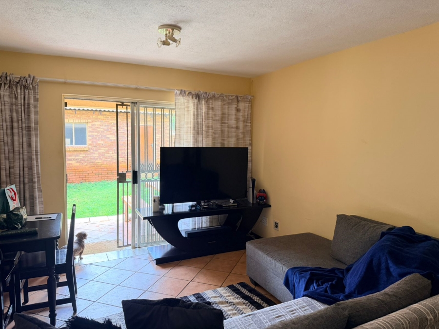 To Let 2 Bedroom Property for Rent in Olympus AH Gauteng