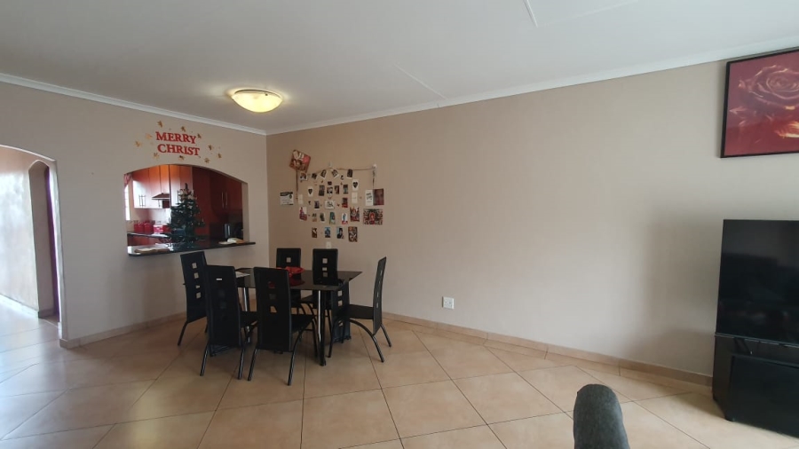 3 Bedroom Property for Sale in Brackendowns Gauteng