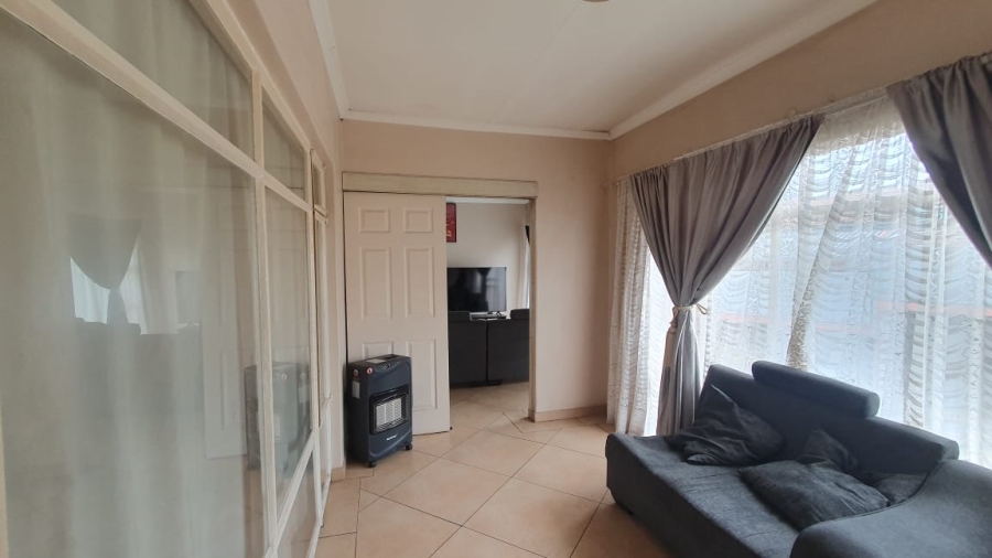 3 Bedroom Property for Sale in Brackendowns Gauteng