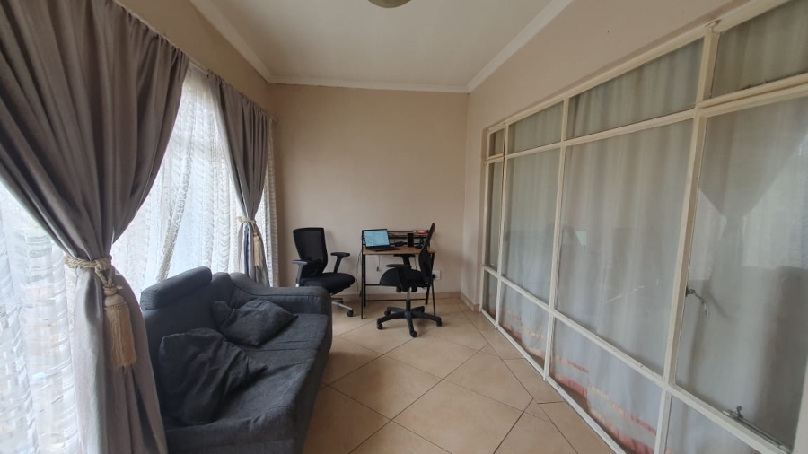 3 Bedroom Property for Sale in Brackendowns Gauteng