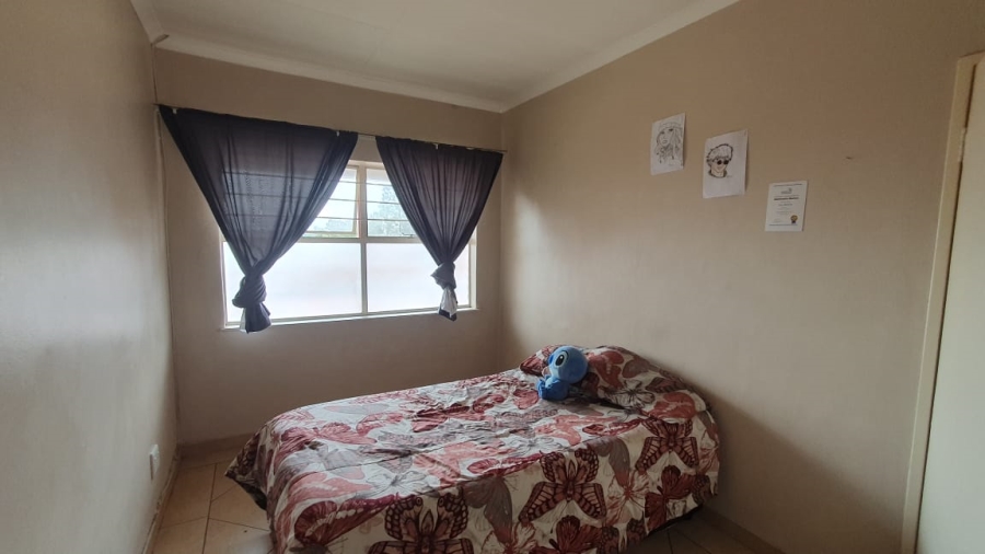 3 Bedroom Property for Sale in Brackendowns Gauteng