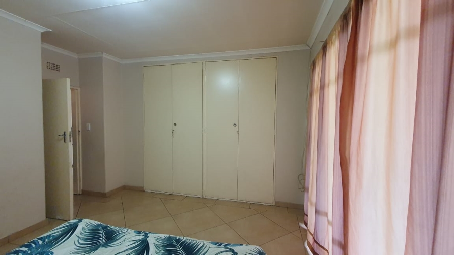 3 Bedroom Property for Sale in Brackendowns Gauteng