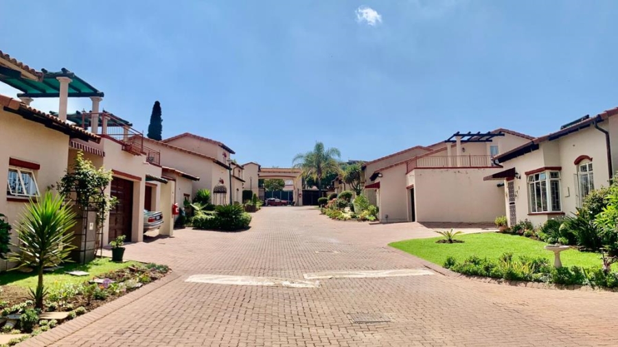 2 Bedroom Property for Sale in Mulbarton Gauteng