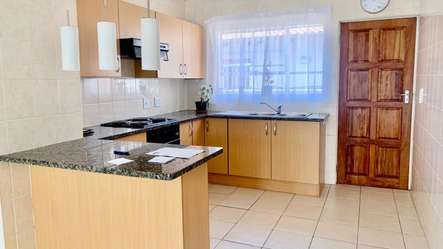 2 Bedroom Property for Sale in Mulbarton Gauteng
