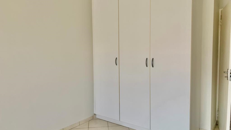 2 Bedroom Property for Sale in Mulbarton Gauteng