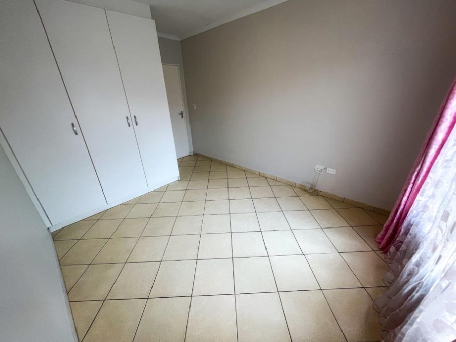 2 Bedroom Property for Sale in Mulbarton Gauteng