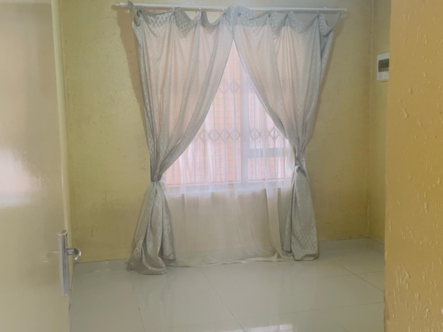 To Let 3 Bedroom Property for Rent in Klippoortjie Gauteng