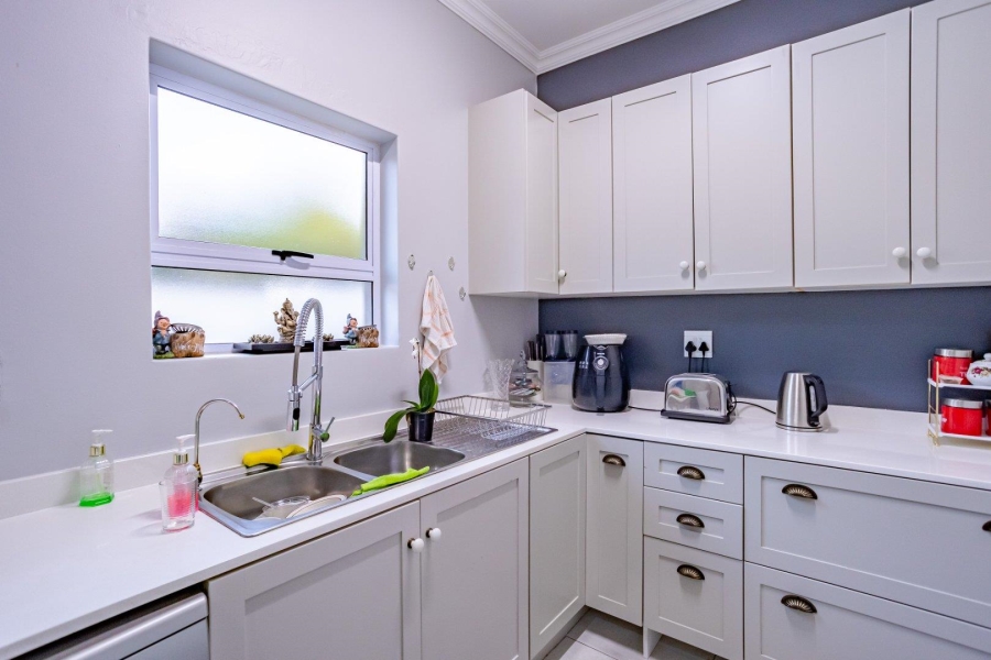 5 Bedroom Property for Sale in Country View Estate Gauteng