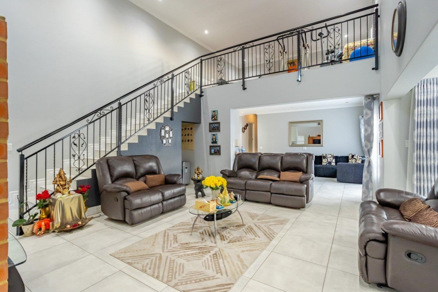 5 Bedroom Property for Sale in Country View Estate Gauteng