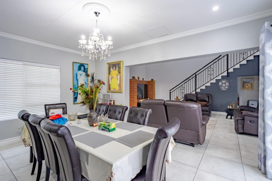 5 Bedroom Property for Sale in Country View Estate Gauteng