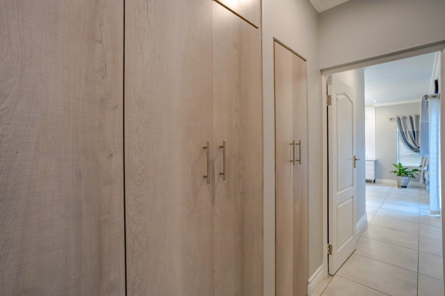 5 Bedroom Property for Sale in Country View Estate Gauteng