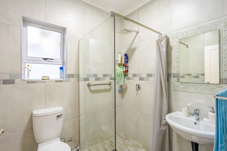 5 Bedroom Property for Sale in Country View Estate Gauteng